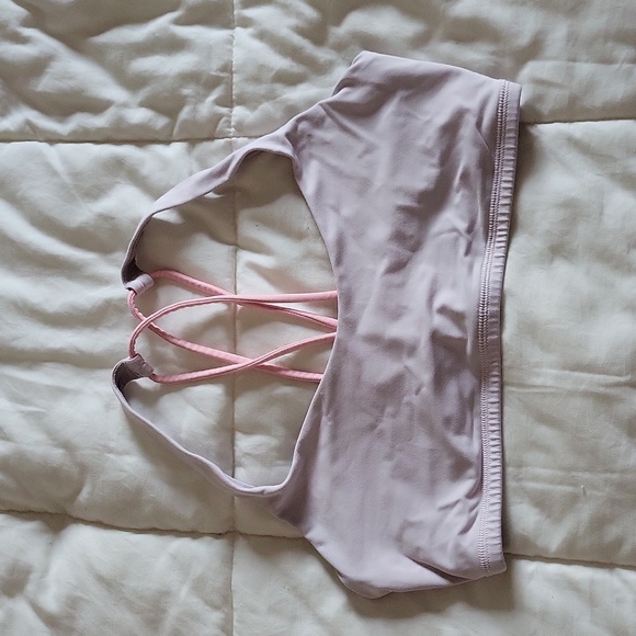 Lululemon sports bra size 6 - Picture 2 of 2